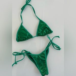 Green bikini set